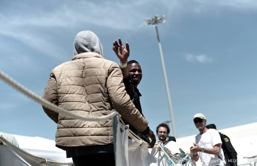 Fotos: La flotilla del Aquarius llega a Valencia