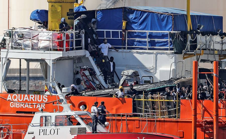 Fotos: La flotilla del Aquarius llega a Valencia