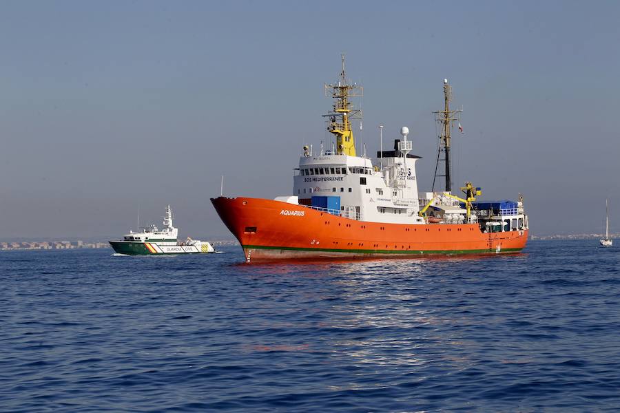 Fotos: La flotilla del Aquarius llega a Valencia