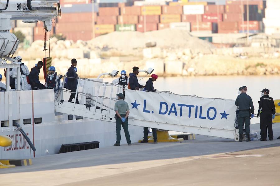 Fotos: La flotilla del Aquarius llega a Valencia