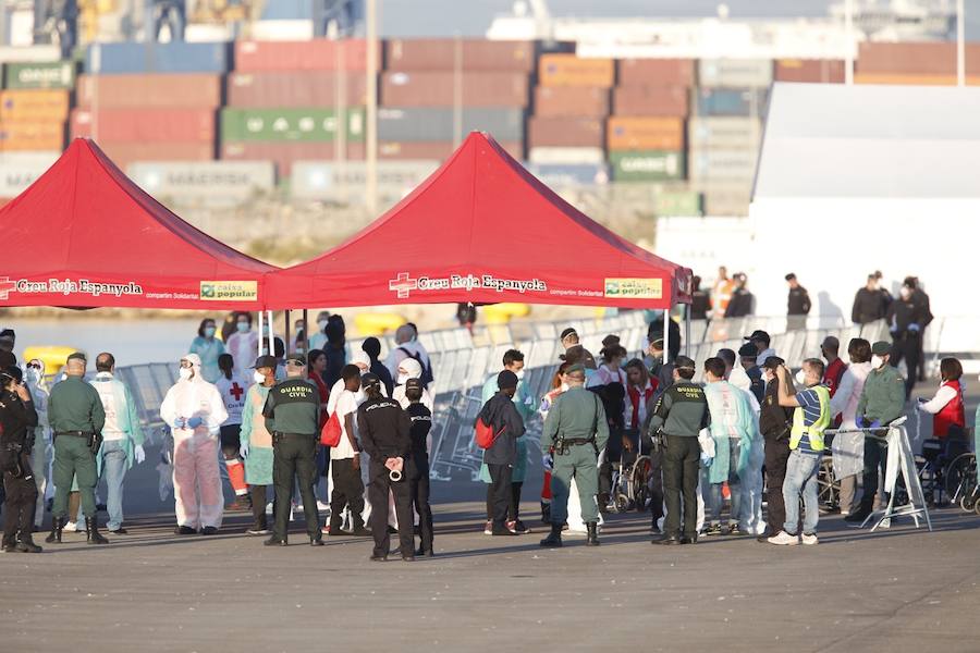 Fotos: La flotilla del Aquarius llega a Valencia