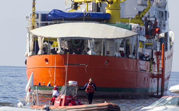 Arribada del barco 'Aquarius' a Valencia.