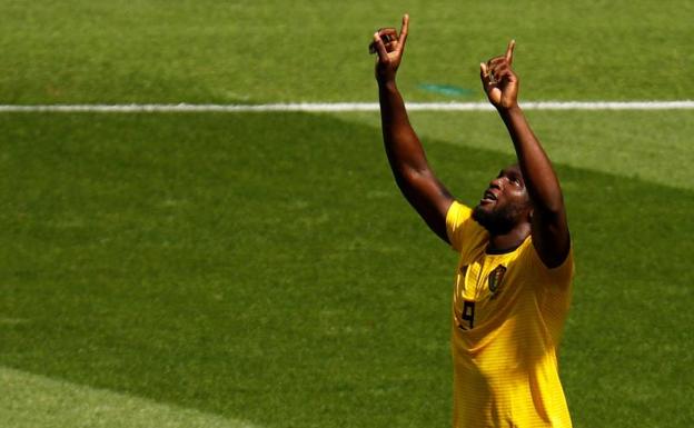 Lukaku celebra un gol a Túnez.