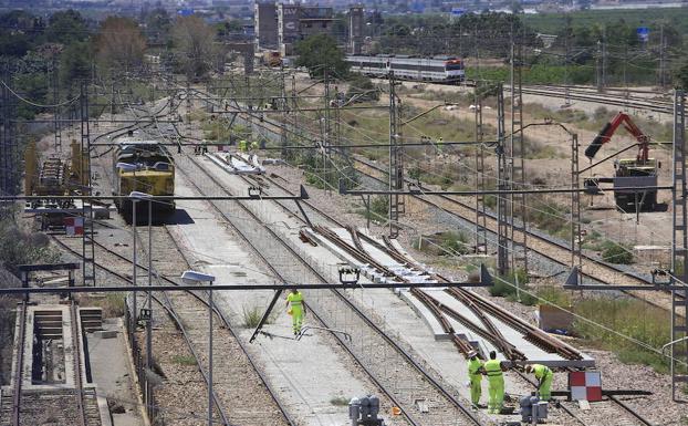 Obras sin concluir en la línea Sagunt-Zaragoza. 