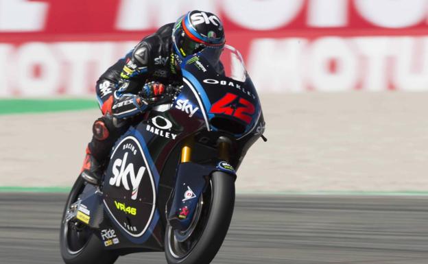 Bagnaia pone la directa y Álex Márquez sube al podio