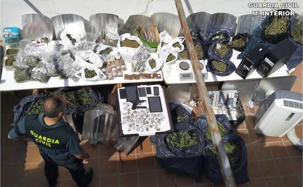 Detenidas 17 personas por vender droga en clubes de cannabis de Dénia, Xàbia, Calp y Benissa