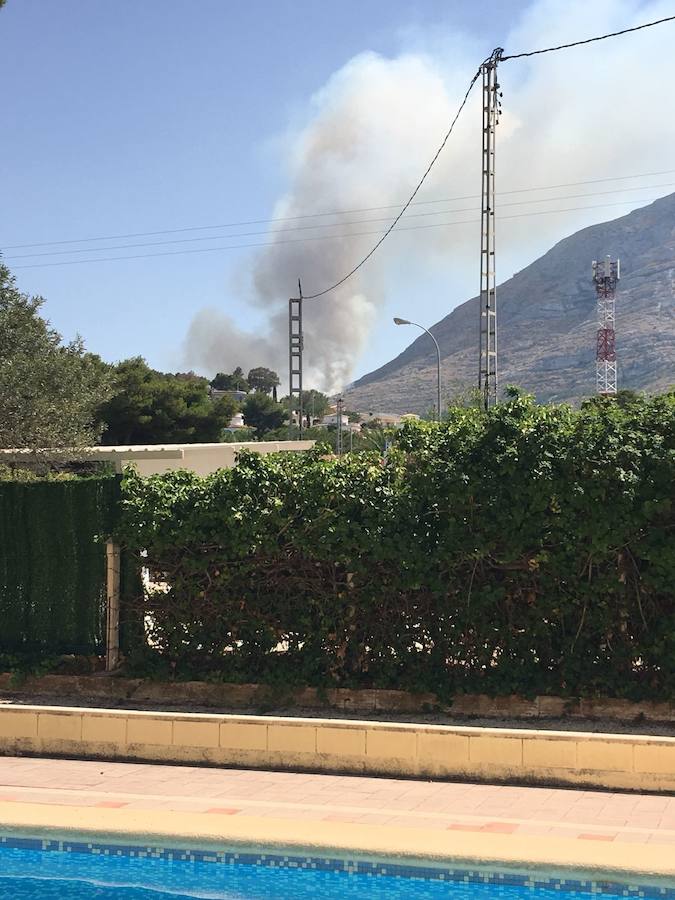 Fotos: Arde el parque natural del Montgó