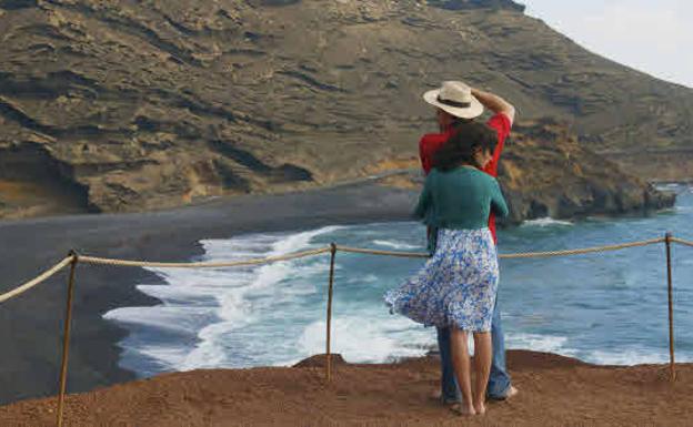 Penélope Cruz y Lluís Homar en «Los abrazos rotos».