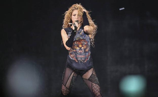 La cantante colombiana Shakira durante uno de sus conciertos de la gira 'El Dorado World Tour'.