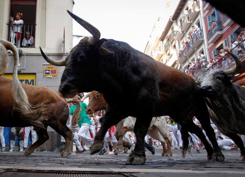 Dos minutos y 33 segundos ha durado este tercer encierro. Rápido y limpio