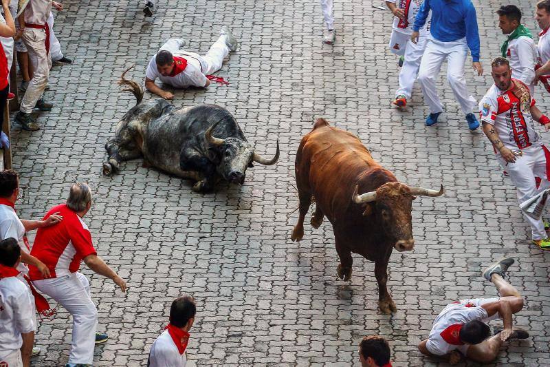 Dos minutos y 33 segundos ha durado este tercer encierro. Rápido y limpio