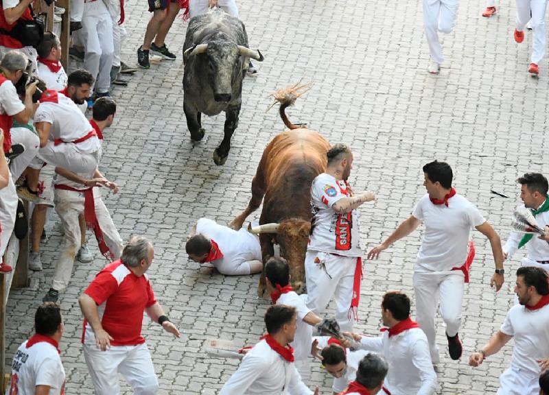 Dos minutos y 33 segundos ha durado este tercer encierro. Rápido y limpio