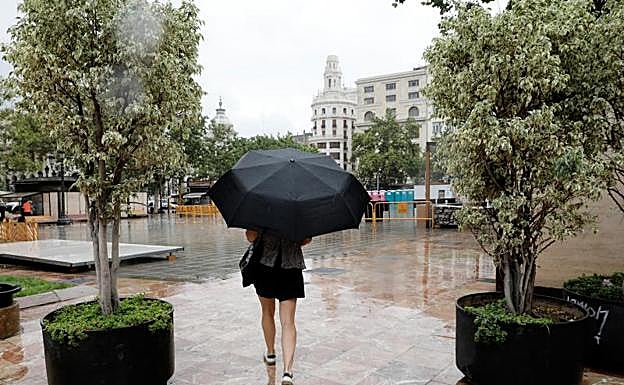 Previsión del tiempo hoy en Valencia: chaparrón antes del bochorno que llegará el fin de semana