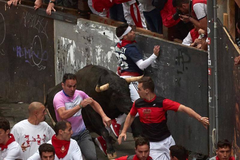 Fotos: Fotos del encierro de San Fermín con toros de Jandilla (viernes 13 de julio de 2018)