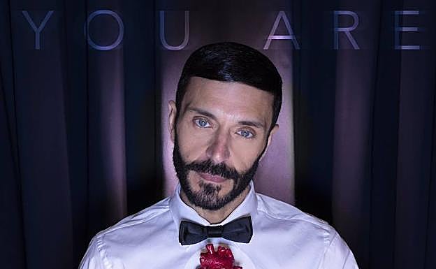 Portada del 'single' del artista, que él mismo mostraba en su cuenta oficial de Twitter