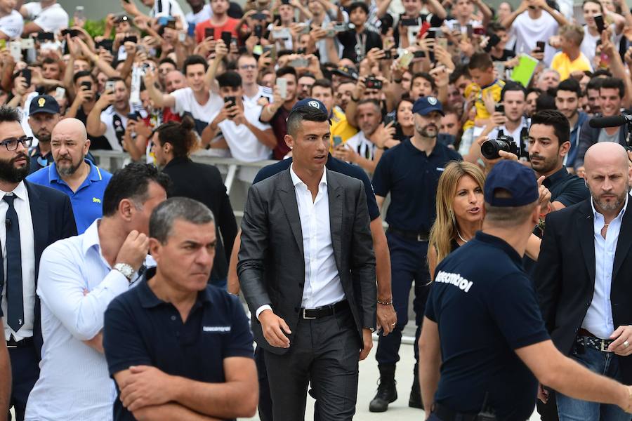 El luso desata la locura entre la afición de la Juventus, que le pide la conquista de la Champions.