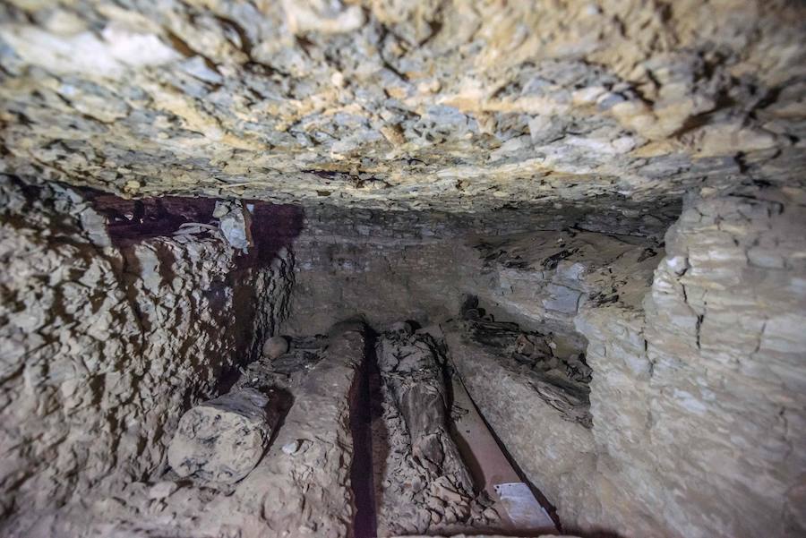 Una torre de treinta metros de profundidad, excavada hace 2.500 años al sur de la pirámide de Unas, en la necrópolis de Sakara, era parte de un centro de momificación y esconde una «mina de oro de información» sobre el arte de preservar los cuerpos de los muertos antes de su viaje al más allá.