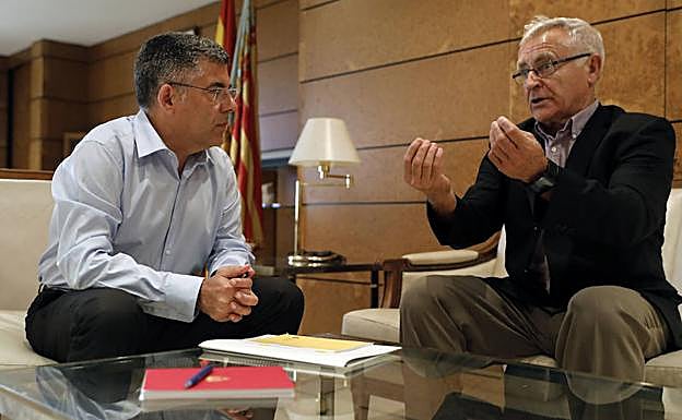 Juan Carlos Fulgencio (izquierda) y Joan Ribó.