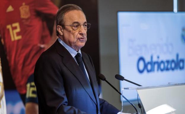 Florentino Pérez, durante la presentación de Odriozola. 