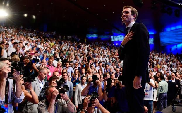 Casado agrade su elección en la clausura del congreso del PP el pasado sábado.