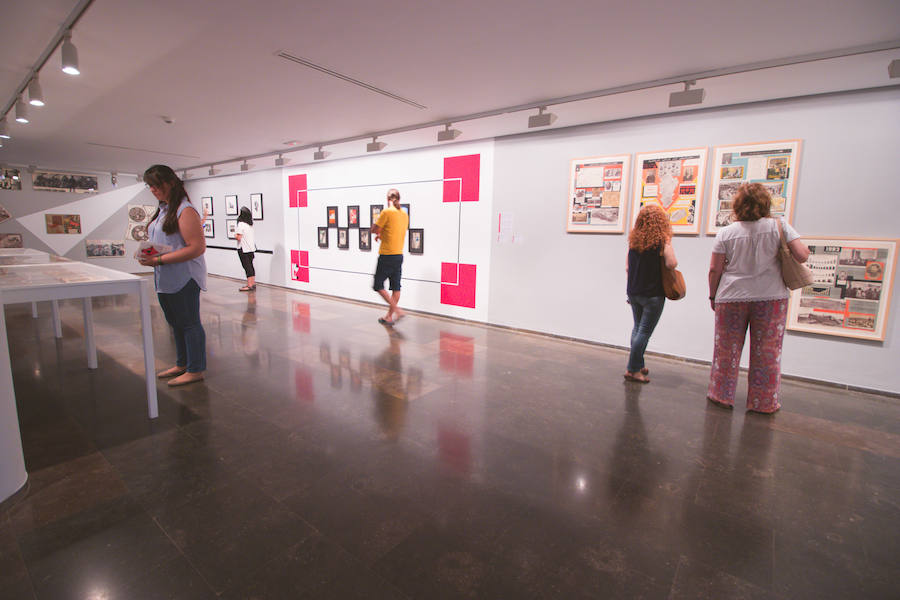 La Gran Nit de la Fira de Valencia 2018 tuvo lugar anoche, con conciertos gratuitos en la plaza del Ayuntamiento y otros enclaves de la ciudad, así como la apertura de los museos hasta la madrugada y una 'minimascletà'.Fue una gran noche en blanco, al estilo de la que tradicionalmente se vive en varias ciudades europeas. Este año se han unido a la Gran Nit el Museo Nacional de Cerámica y Artes Suntuarias González Martí y la Bodega medieval de Proava, los dos permanecieron abiertos hasta la medianoche (al igual que el IVAM, el Museo de Bellas artes y L'Iber). Hasta la una de la madrugada se pudo acceder al Museo de Prehistoria de València, al Museo Valenciano de Etnología, al MuVIM y a la Fundación Bancaja. Los valencianos pudieron visitar hasta altas horas de la noche monumentos como la Lonja o la Almoina.A las 19.00 comenzó el Cercafira, una cabalgata que a las 19.00 horas recorrió el centro con la participación de distintos grupos teatrales.Además, la Ruta de Carme llevó a los interesados por varios enclaves donde la música fue protagonista. También hubo actuaciones en las plazas del Patriarca, del Pilar, donde se celebró un espectáculo teatral para niños, y del Portal Nou.