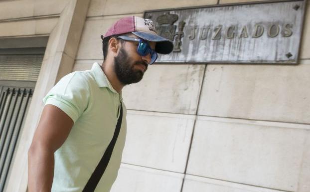 Antonio Manuel Guerrero, accediendo a los Juzgados en Sevilla.