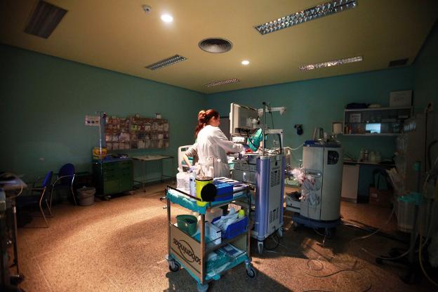 Sanidad suspende los refuerzos para reducir la lista de espera quirúrgica