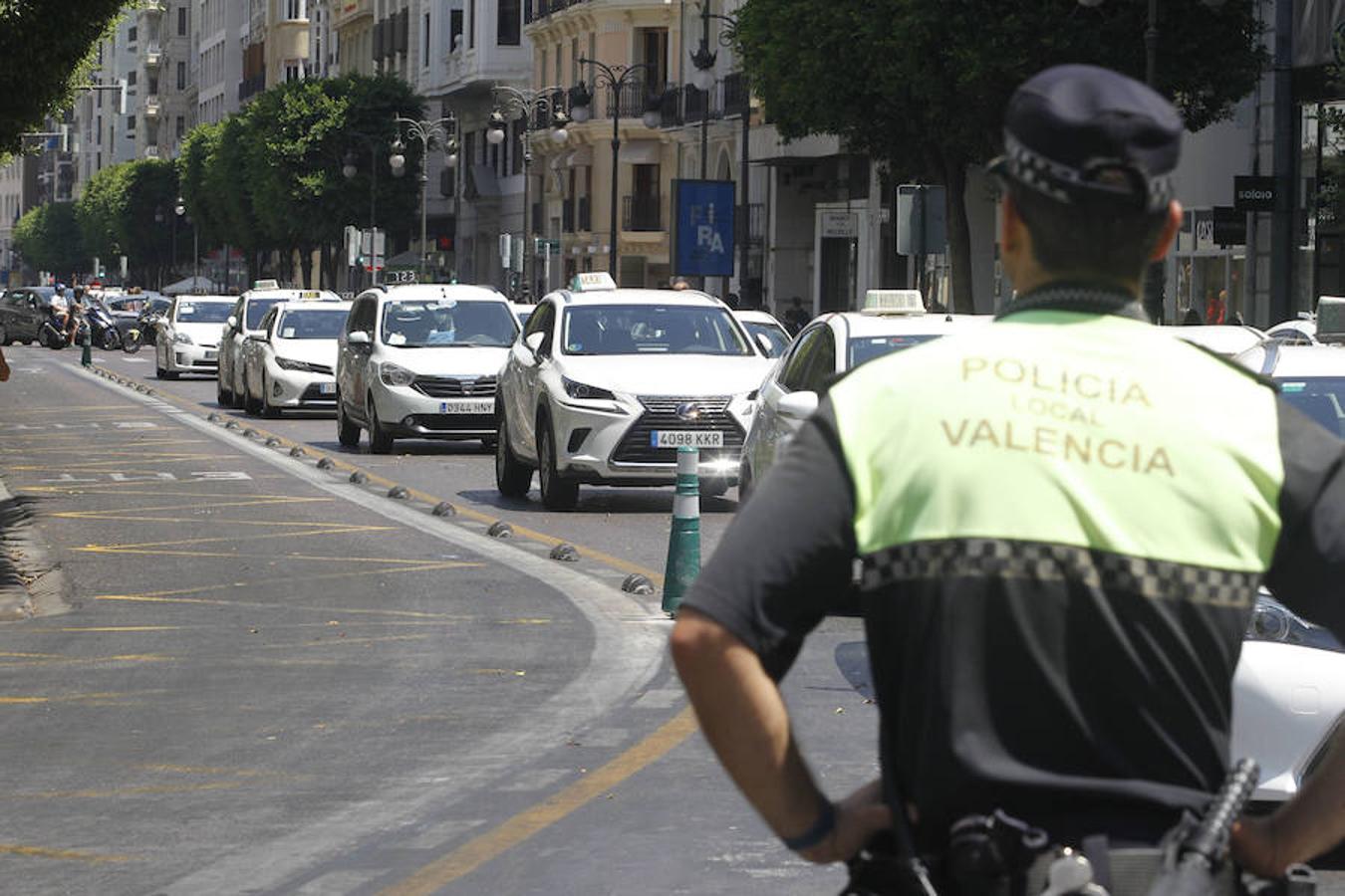 Fotos: La huelga de los taxistas en Valencia