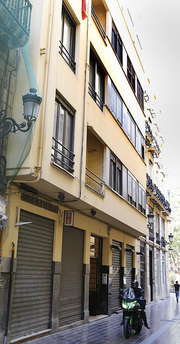 Inmueble de la calle Embajador Vich. 