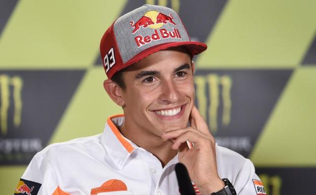 Marc Márquez durante una rueda de prensa en Brno.