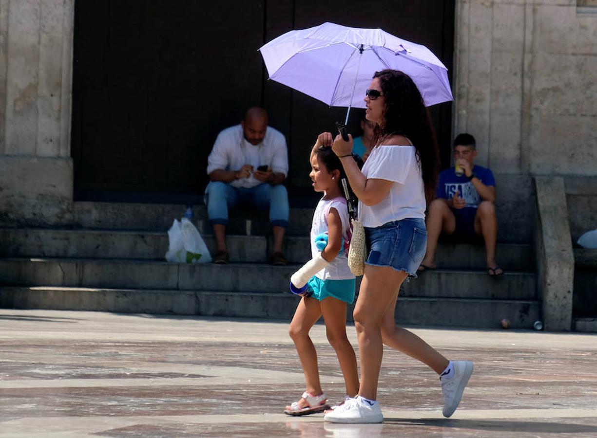 La Agencia de Meteorología prevé para el viernes máximas de 39 grados a la sombra y mínimas de hasta 24 grados en Valencia