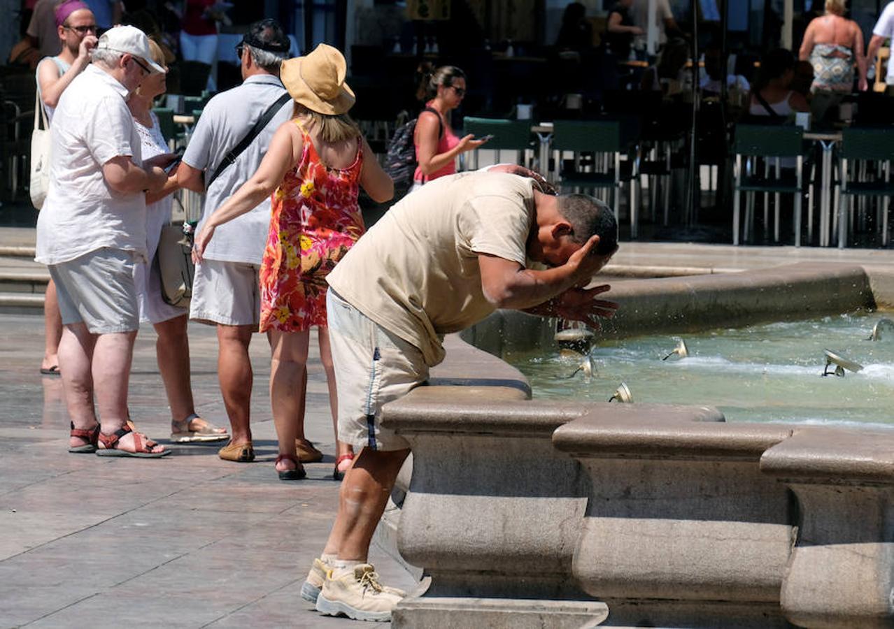 La Agencia de Meteorología prevé para el viernes máximas de 39 grados a la sombra y mínimas de hasta 24 grados en Valencia