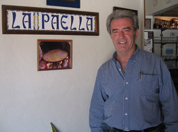 El valenciano Pascual Franqueza es el propietario en Los Ángeles del restaurante La Paella, situado en la calle San Vicente en el oeste de Hollywood. El plato estrella es la paella, por supuesto. Despacha unas 12.000 unidades al año.