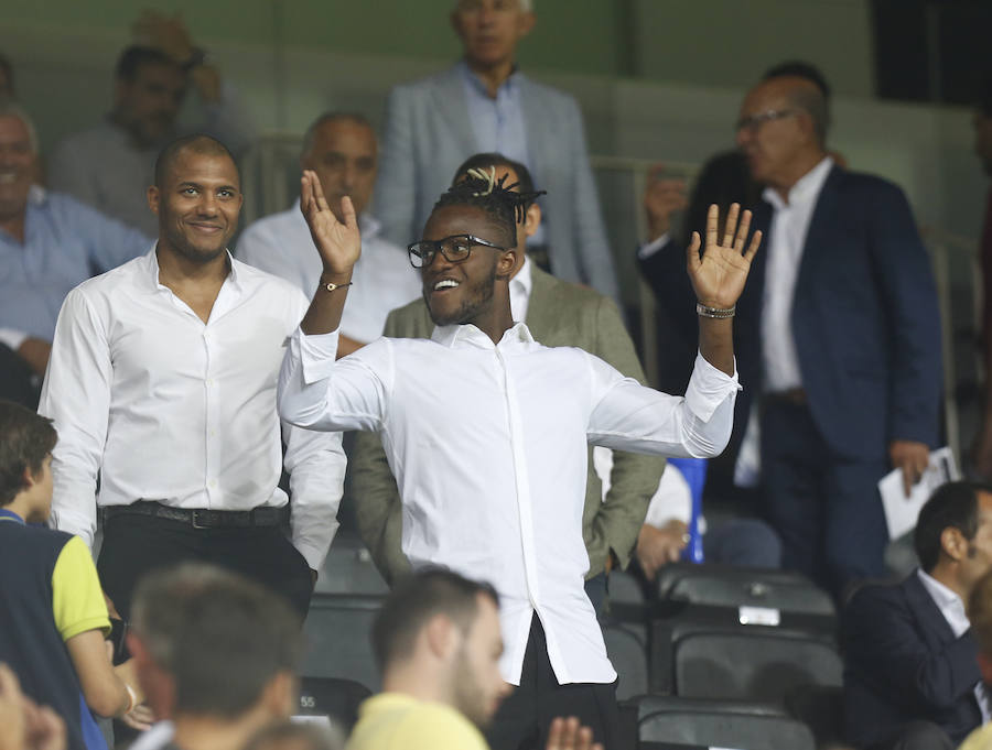 Estas son las mejores imágenes de la presentación del equipo en Mestalla y del Trofeo Naranja