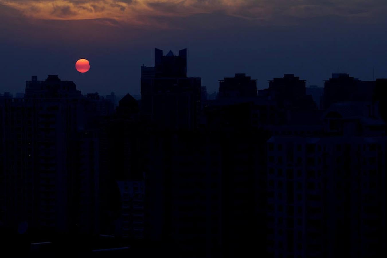 El eclipse visto desde Shanghai.