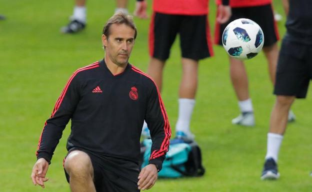 Julen Lopetegui, durante el entrenamiento en el Lilleküla Stadium de Tallín. 