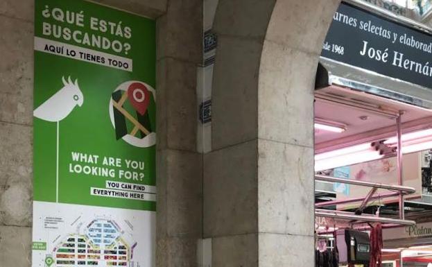 Cartel con el plano explicativo de las diferentes paradas del Mercado Central.