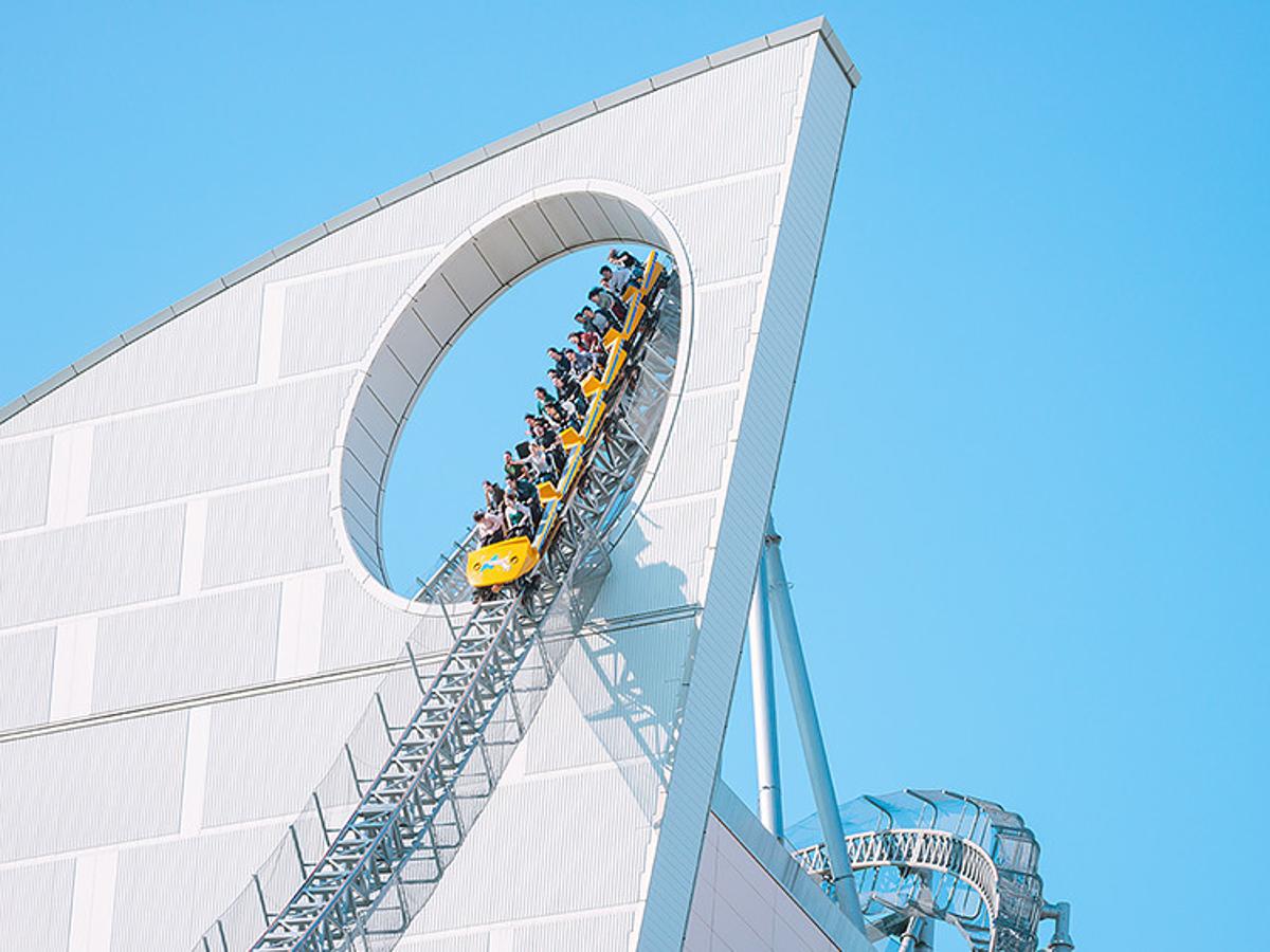 7. Thunder Dolphin en Tokyo Dome City Attractions, Tokyo (Japón). Este parque es de entrada gratuita y solo se pagan las atracciones de manera individual. Por eso, no podemos olvidar de montar en el Thunder Dolphin y estar a 80 metros de altura.