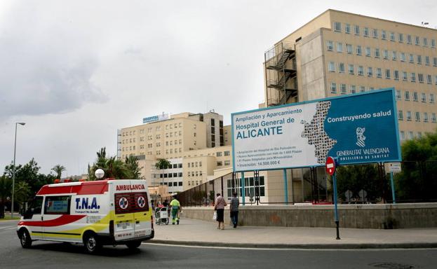 Fachada del Hospital General de Alicante.