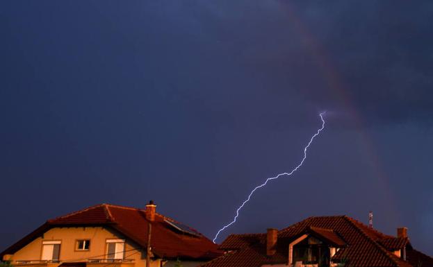 Previsión del tiempo en Valencia | Siguen las tormentas en el interior de la Comunitat