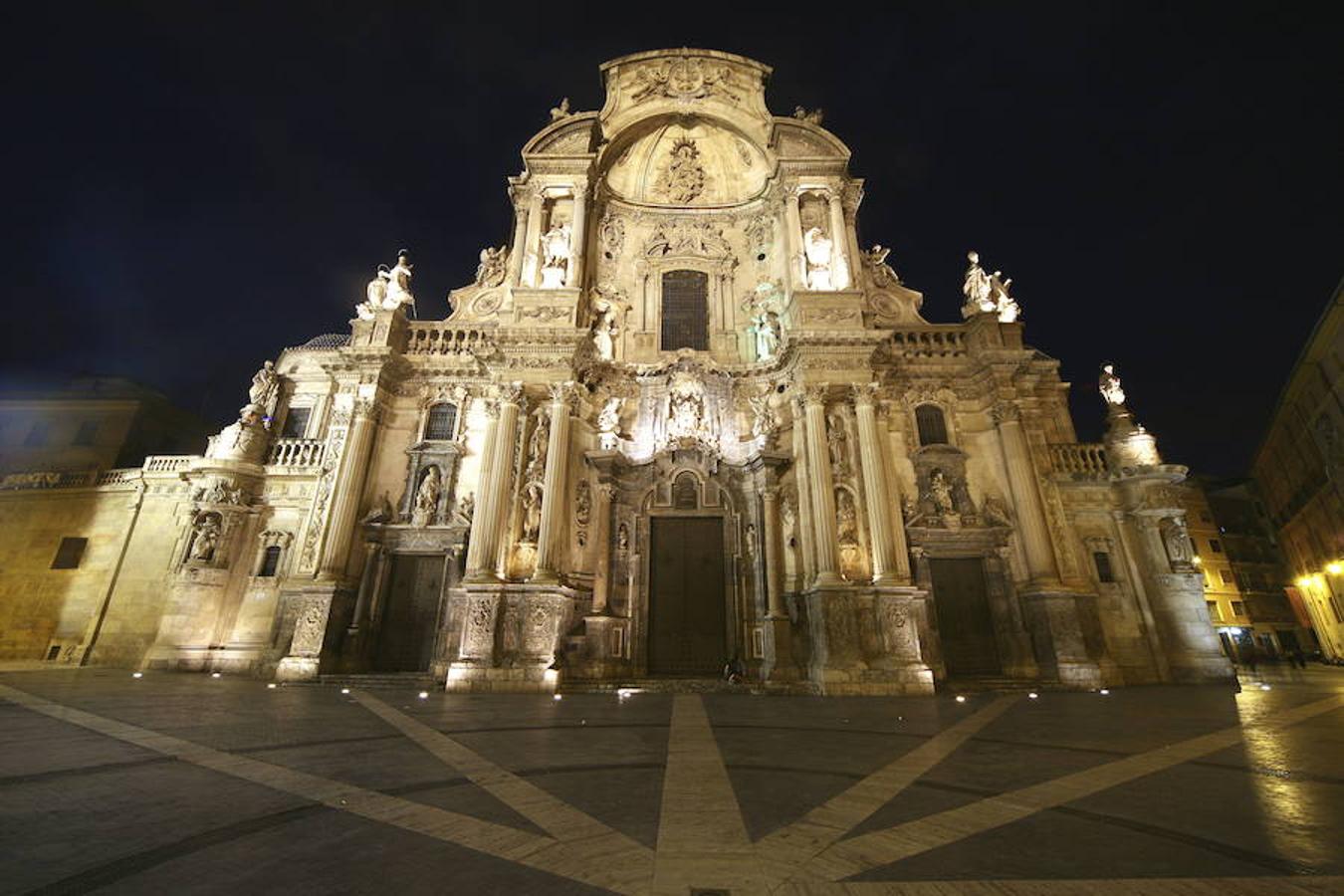 Murcia. Catedral de Murcia, de noche.
