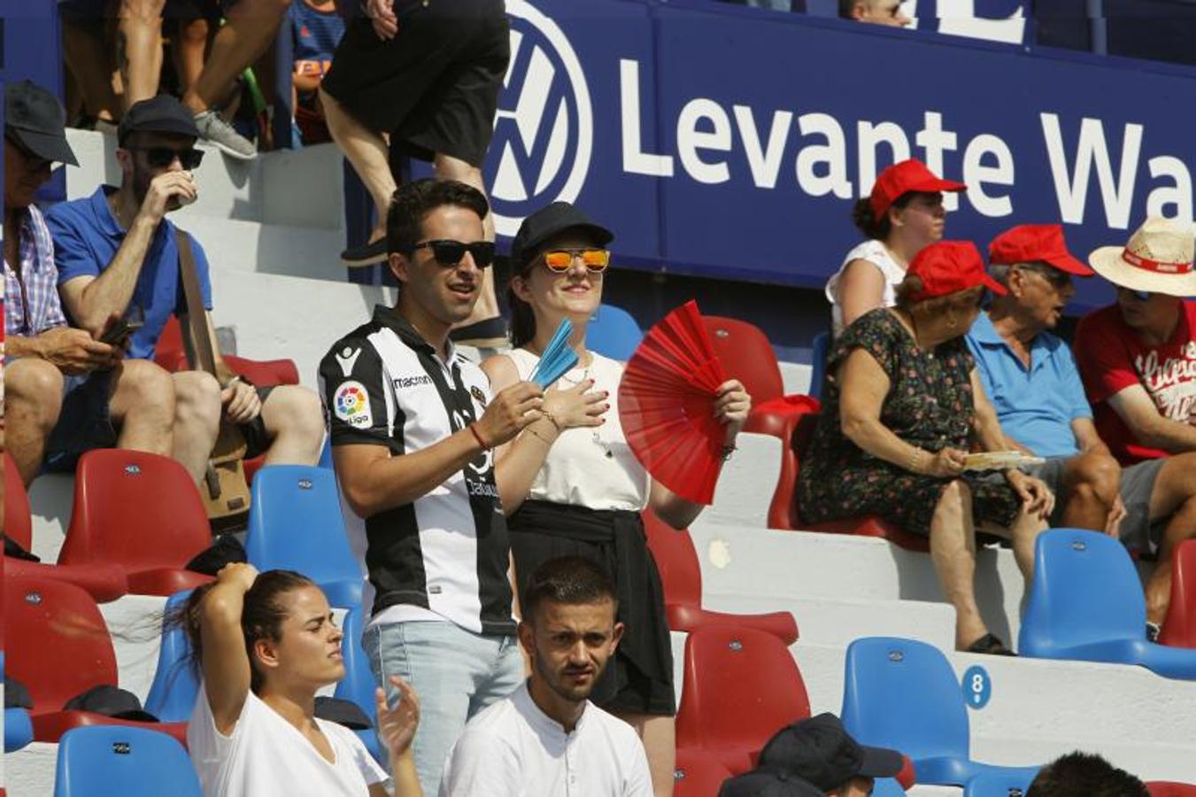 Fotos: Búscate en el Levante UD - Valencia CF de la jornada 3