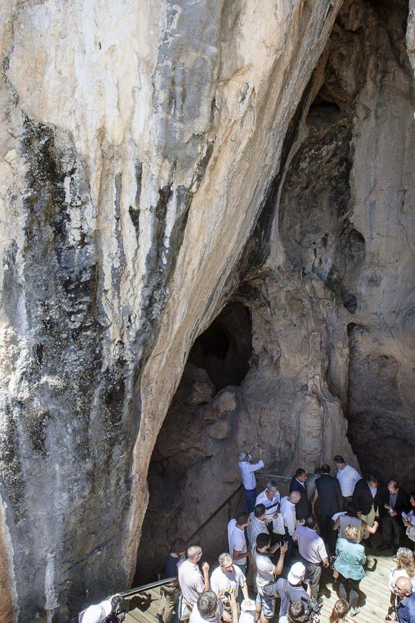 La Cova del Parpalló en Gandia. Declarada como Bién de Interés Cultural, la Cova del Parpalló es uno de los descubrimientos más importantes del Paleolítico Superior, ya que posee la mayor cantidad de arte mueble prehistórico de Europa.