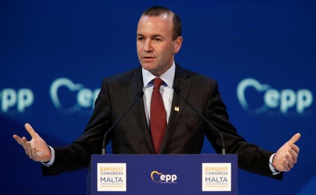 Manfred Webber, presidente del grupo de los populares europeos en el Parlamento Europeo.