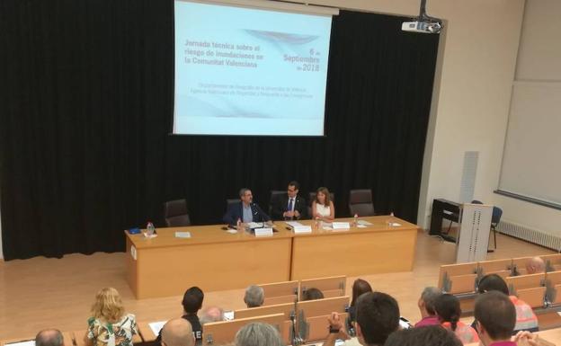 Imagen de la Jornada técnica sobre el riesgo de inundaciones en la Comunidad Valenciana celebrada en la Universidad de Valencia 