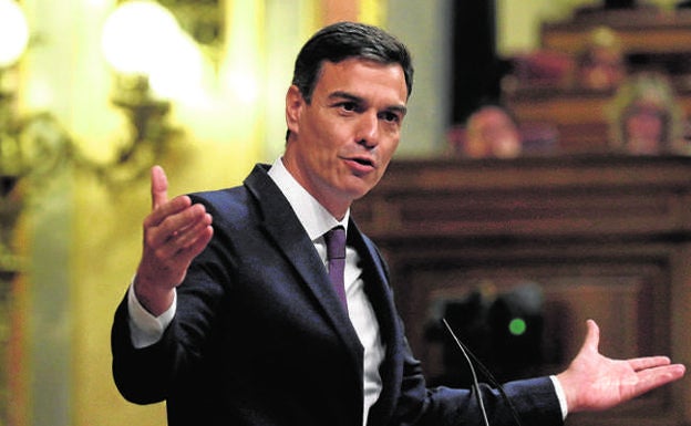 El presidente Pedro Sánchez en la tribuna del Congreso. 