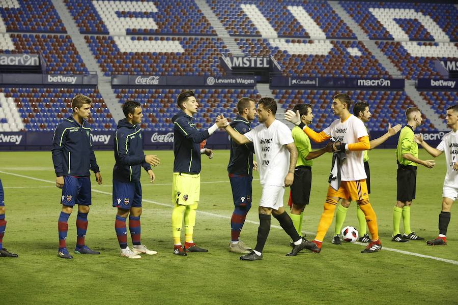 Estas son las mejores imágenes que deja el derbi de filiales en el Ciutat de València