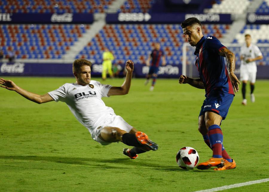 Estas son las mejores imágenes que deja el derbi de filiales en el Ciutat de València