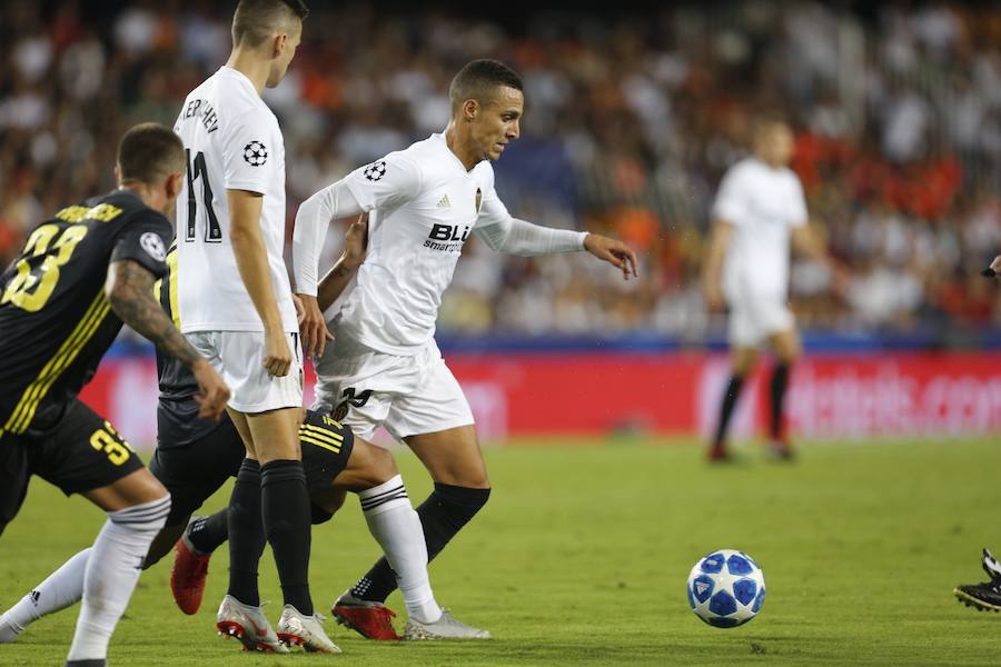 Estas son las mejores imágenes del partido de la primera jornada de Champions en Mestalla