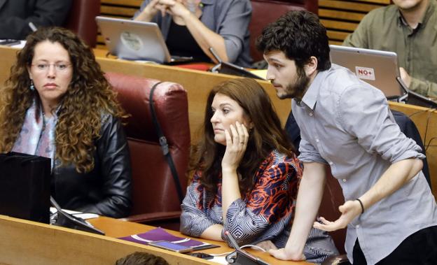 La diputada Fabiola Meco y Antonio Estañ, secretario general de Podemos. 